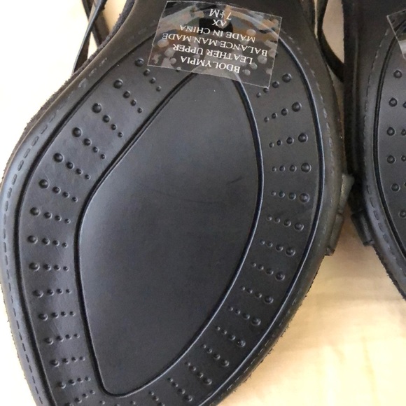 Bandolino 7 1/2 never worn black heels w box shoes - Picture 8 of 12